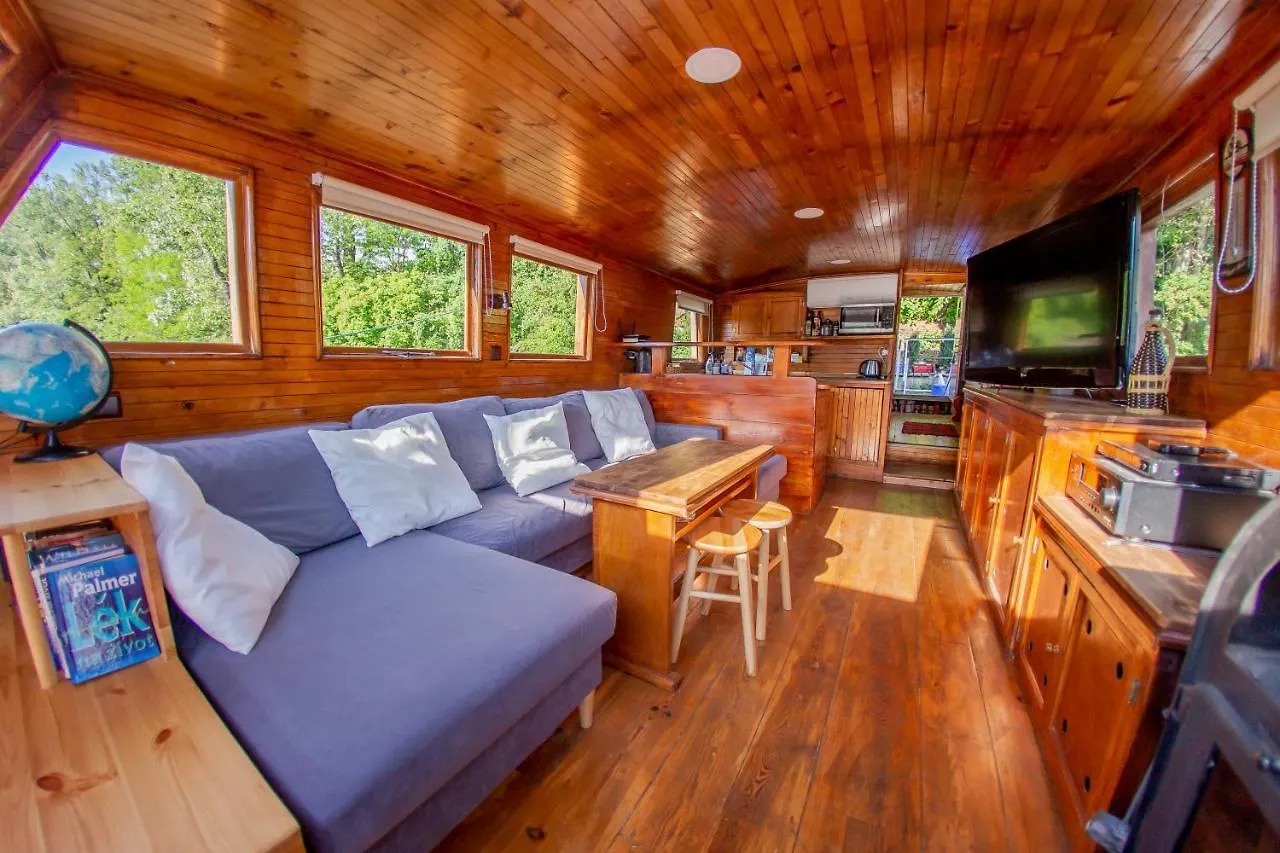 Hotel Prague Bay Houseboats