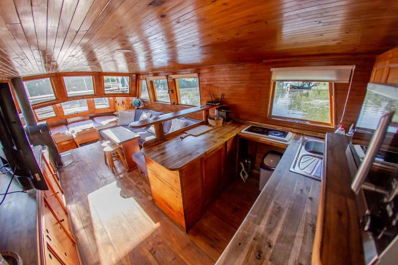 Botel Hotel Prague Bay Houseboats