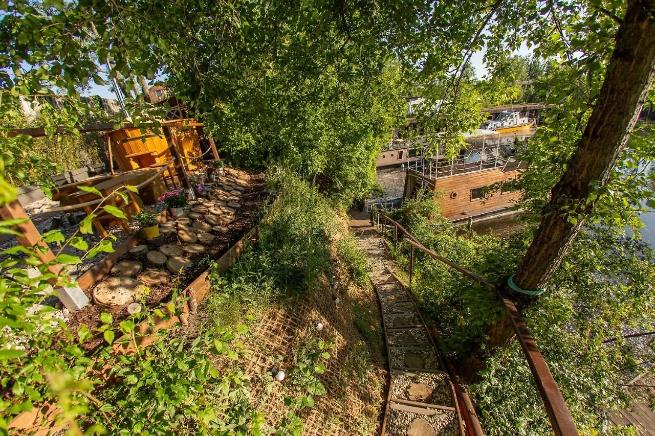 Hotel Prague Bay Houseboats