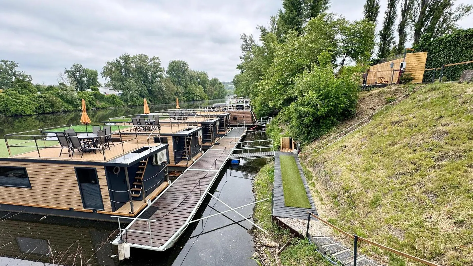 Botel Hotel Prague Bay Houseboats